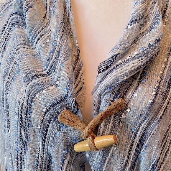 BLUE CAPE WITH WOODEN CLOSURE ONE SIZE FITS MOST - Picture 3 of 6